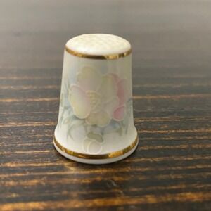 Royal Court Fine Bone China Thimble Floral Gold Trim Made in England Collectible